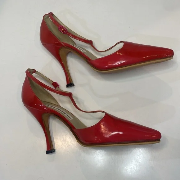 Manolo Blahnik Sexy Red Patent Leather T-Strap Heels to Dance all nite! VGUC 36 - Picture 10 of 15